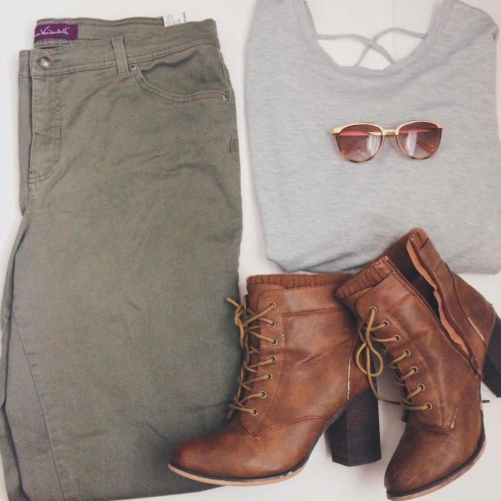 Gloria Vanderbilt Army Green